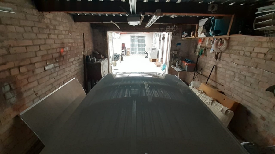 4 Bedroom Property for Sale in Wetton Western Cape